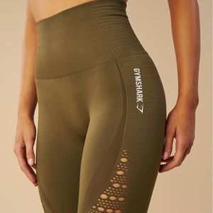 *NEW GymShark Cropped Leggings